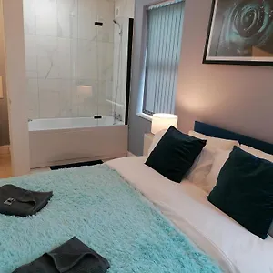Blok 3 -jacuzzi Suites, & Ensuite Lejlighedshotel